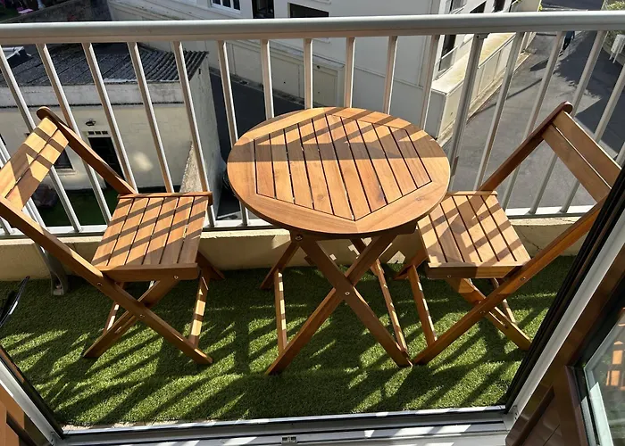 Lumineux à 2 Pas De La Rue De La * Ouistreham