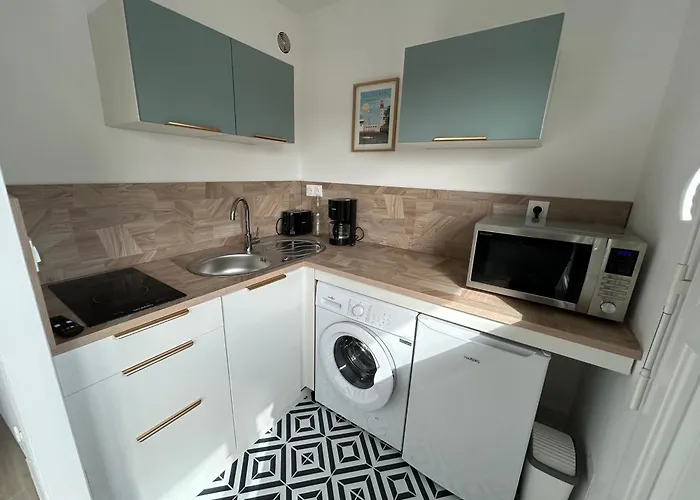 Lumineux A 2 Pas De La Rue De La Apartment Ouistreham