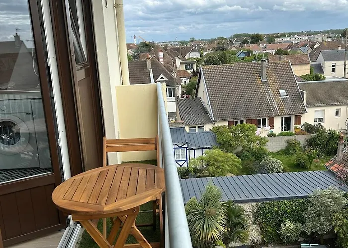 Lumineux A 2 Pas De La Rue De La